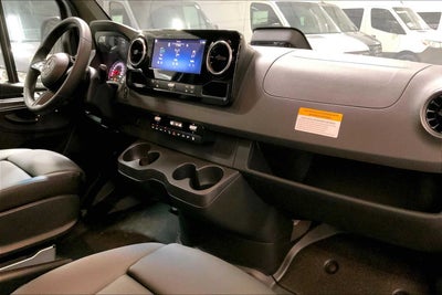 2025 Mercedes-Benz Sprinter Passenger Van 2500 Standard Roof I4 Diesel HO 144 RWD