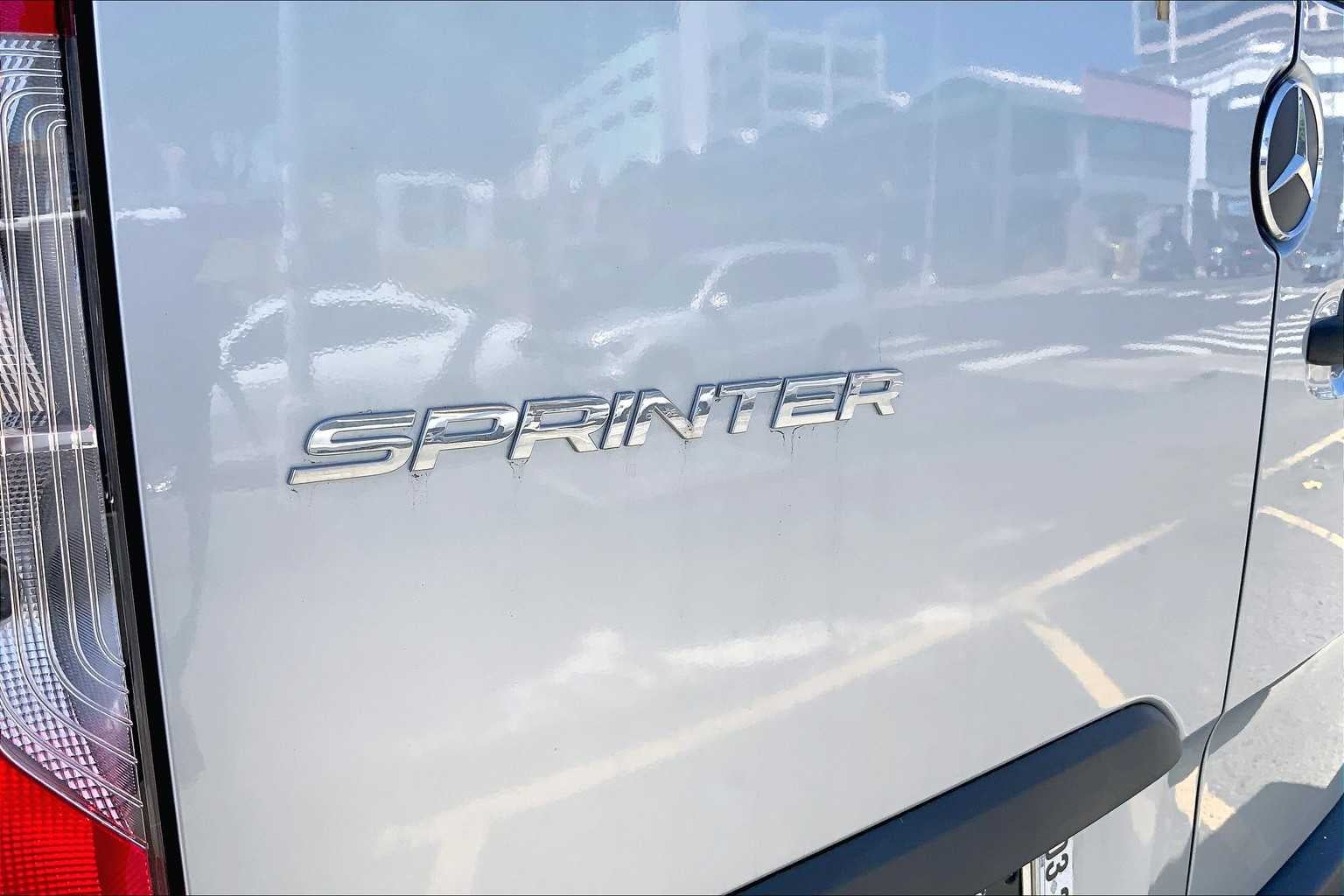 2025 Mercedes-Benz Sprinter 2500 Standard Roof I4 Diesel HO 144" RWD