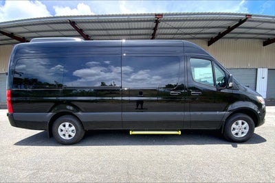 2026 Mercedes-Benz Sprinter Passenger Van 2500 High Roof I4 Diesel HO 170 RWD