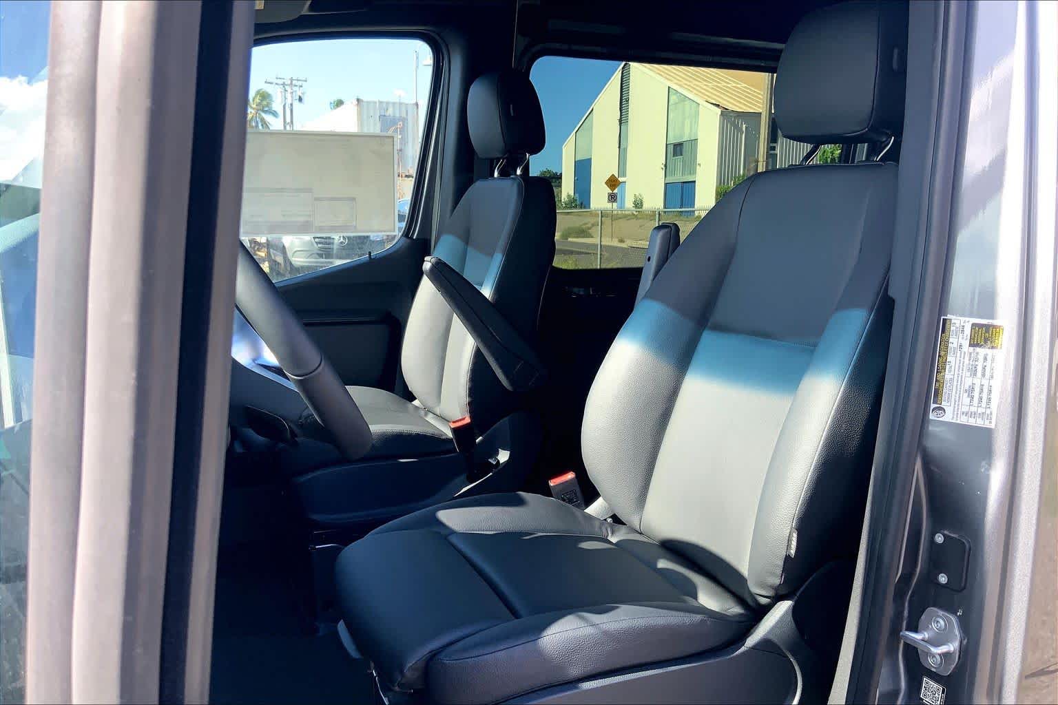 2026 Mercedes-Benz Sprinter Passenger 2500 High Roof I4 Diesel HO 170 RWD