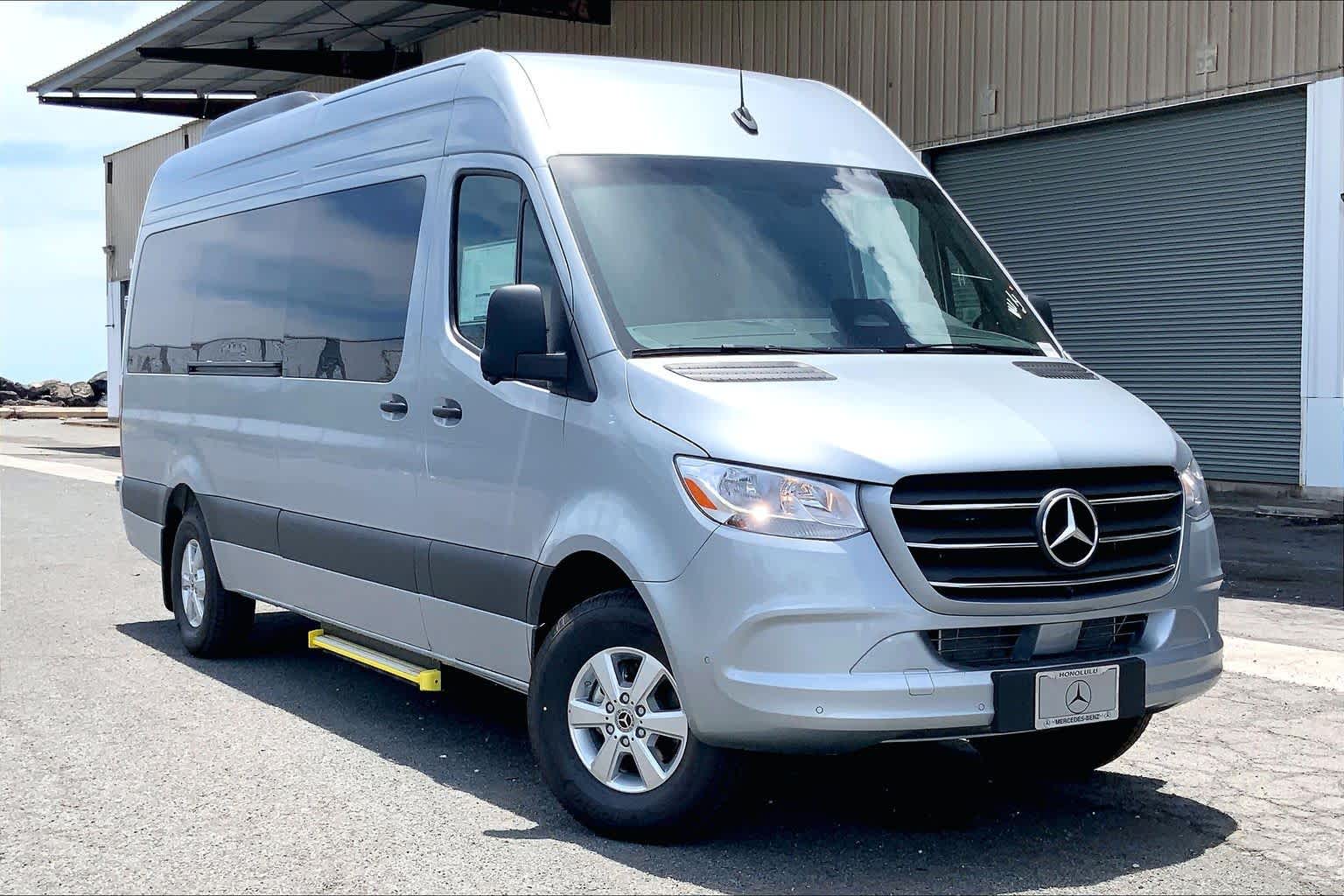 2026 Mercedes-Benz Sprinter Passenger Van 2500 High Roof I4 Diesel HO 170 RWD