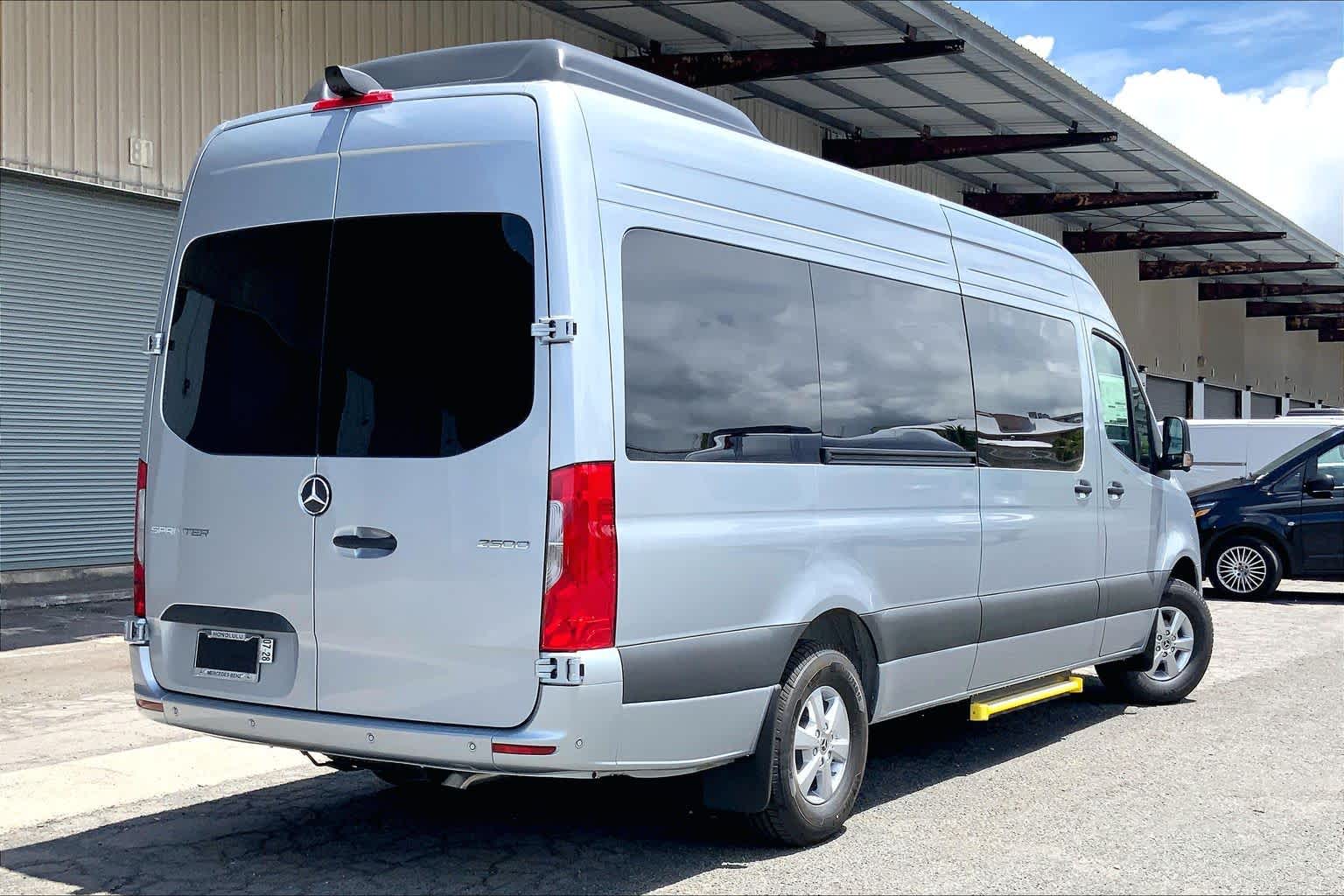 2026 Mercedes-Benz Sprinter Passenger Van 2500 High Roof I4 Diesel HO 170 RWD