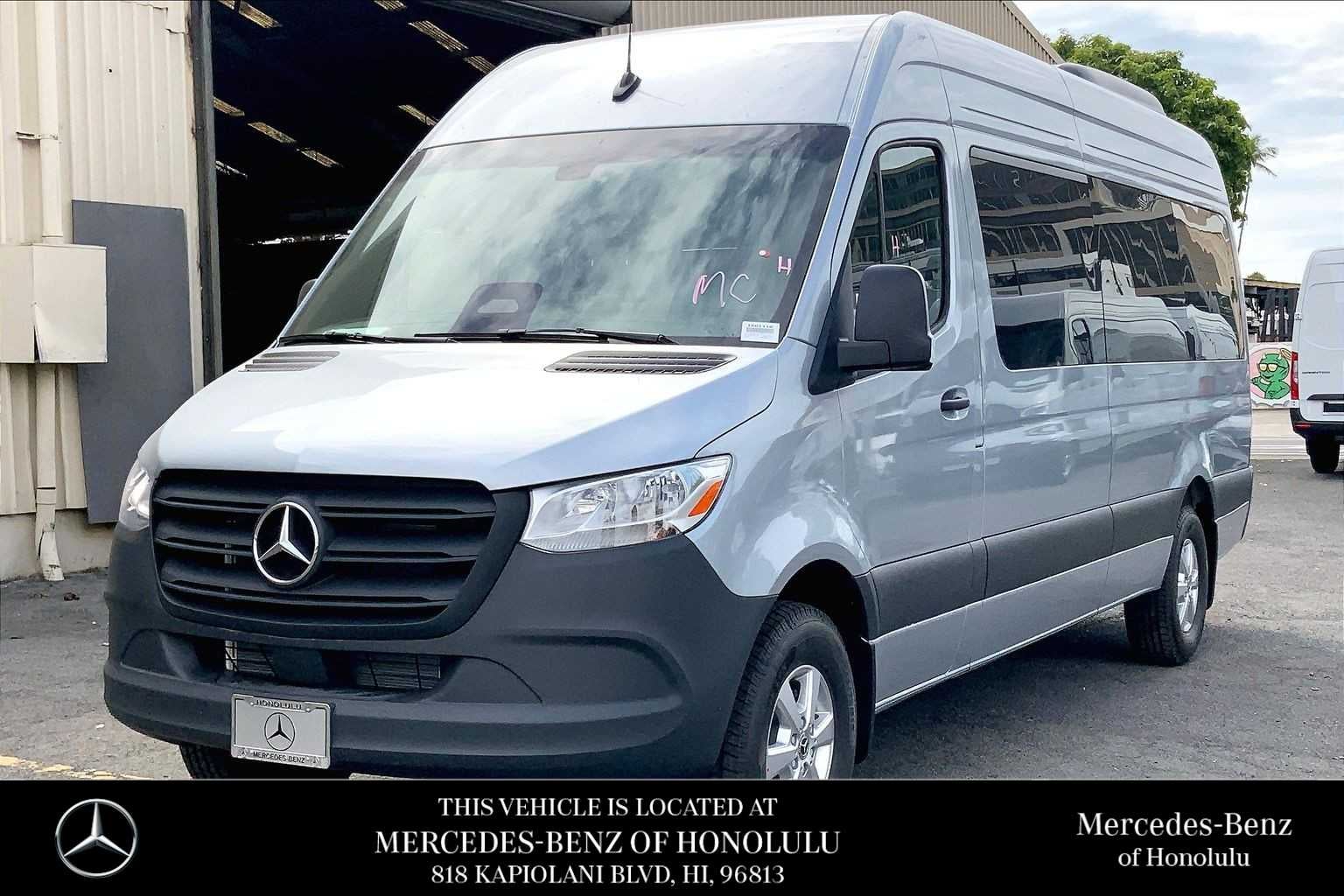 2026 Mercedes-Benz Sprinter Passenger Van 2500 High Roof I4 Diesel HO 170" RWD