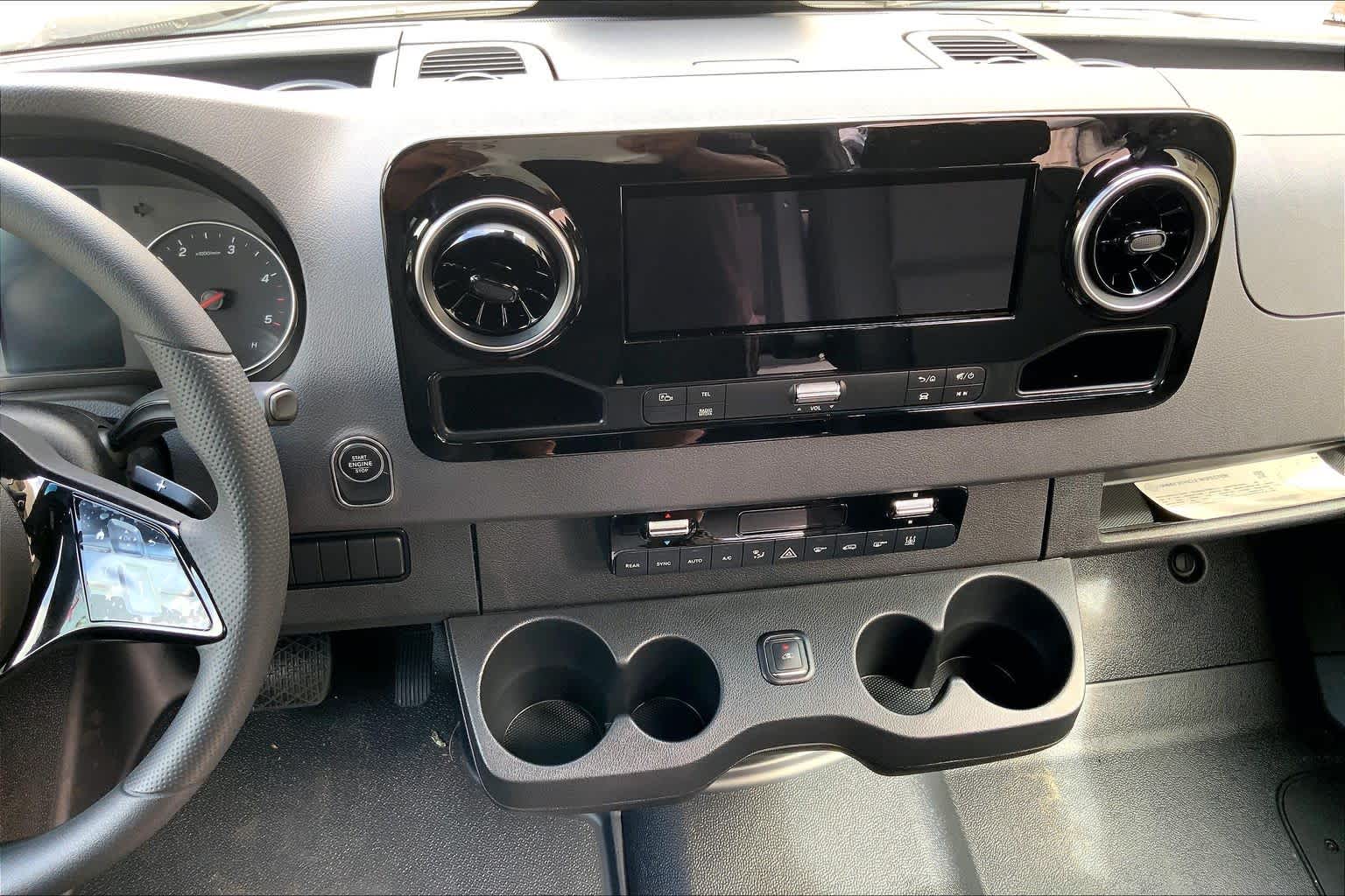 2026 Mercedes-Benz Sprinter Passenger Van 2500 High Roof I4 Diesel HO 170" RWD