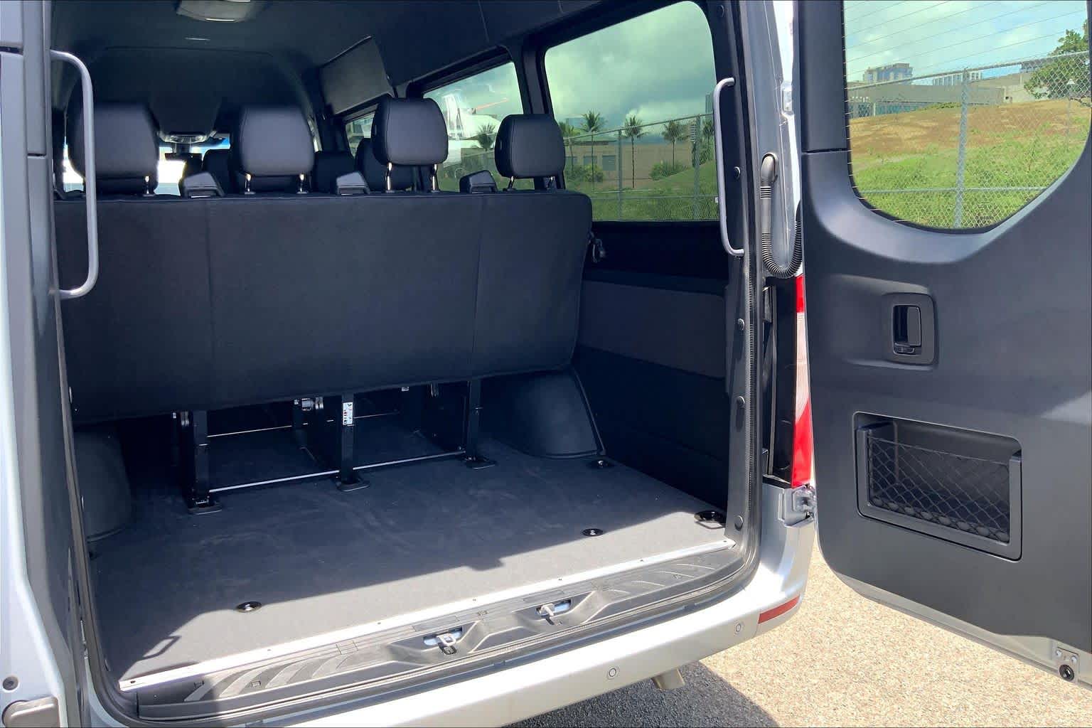 2026 Mercedes-Benz Sprinter Passenger Van 2500 High Roof I4 Diesel HO 170 RWD