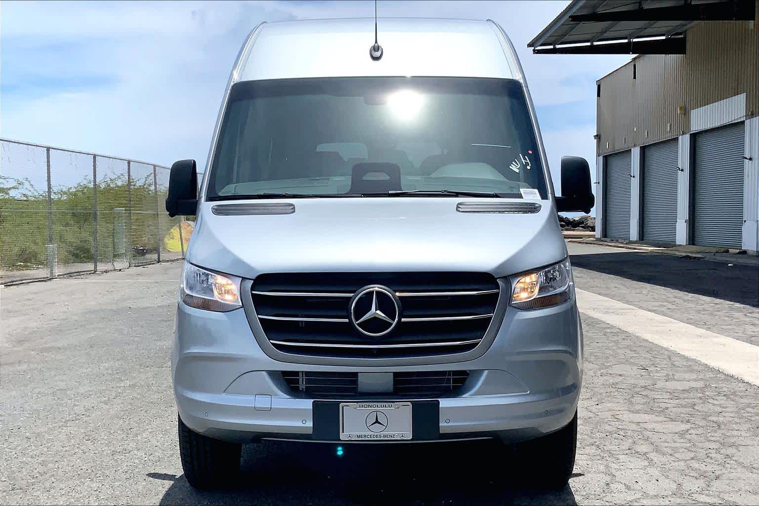 2026 Mercedes-Benz Sprinter Passenger Van 2500 High Roof I4 Diesel HO 170 RWD
