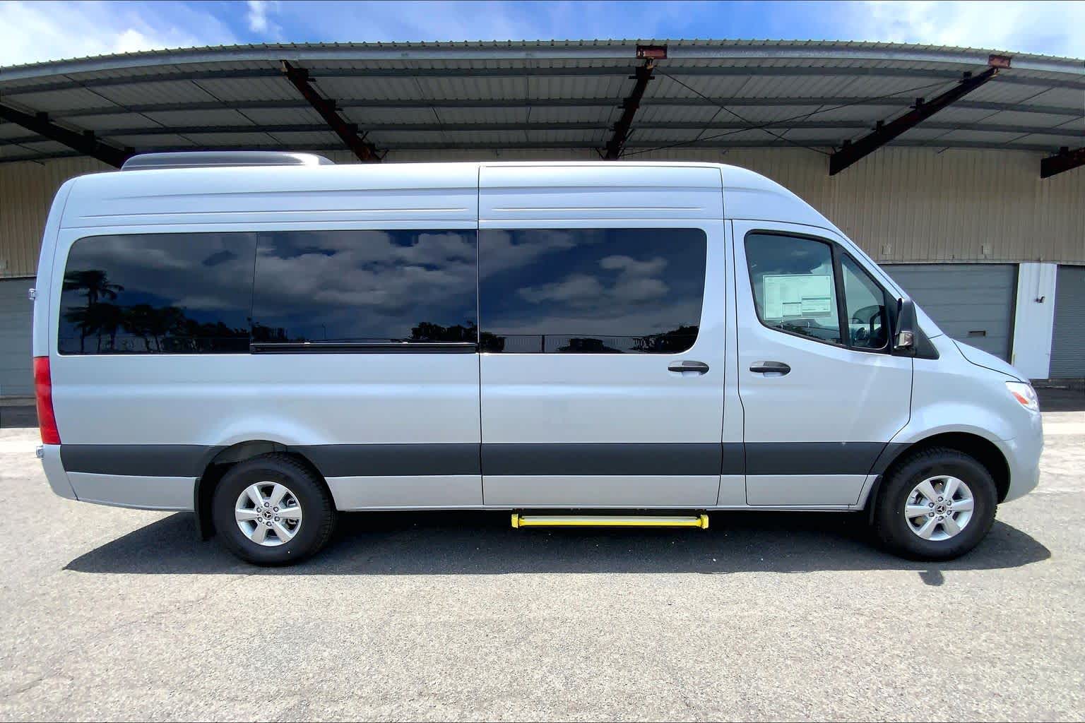 2026 Mercedes-Benz Sprinter Passenger Van 2500 High Roof I4 Diesel HO 170 RWD