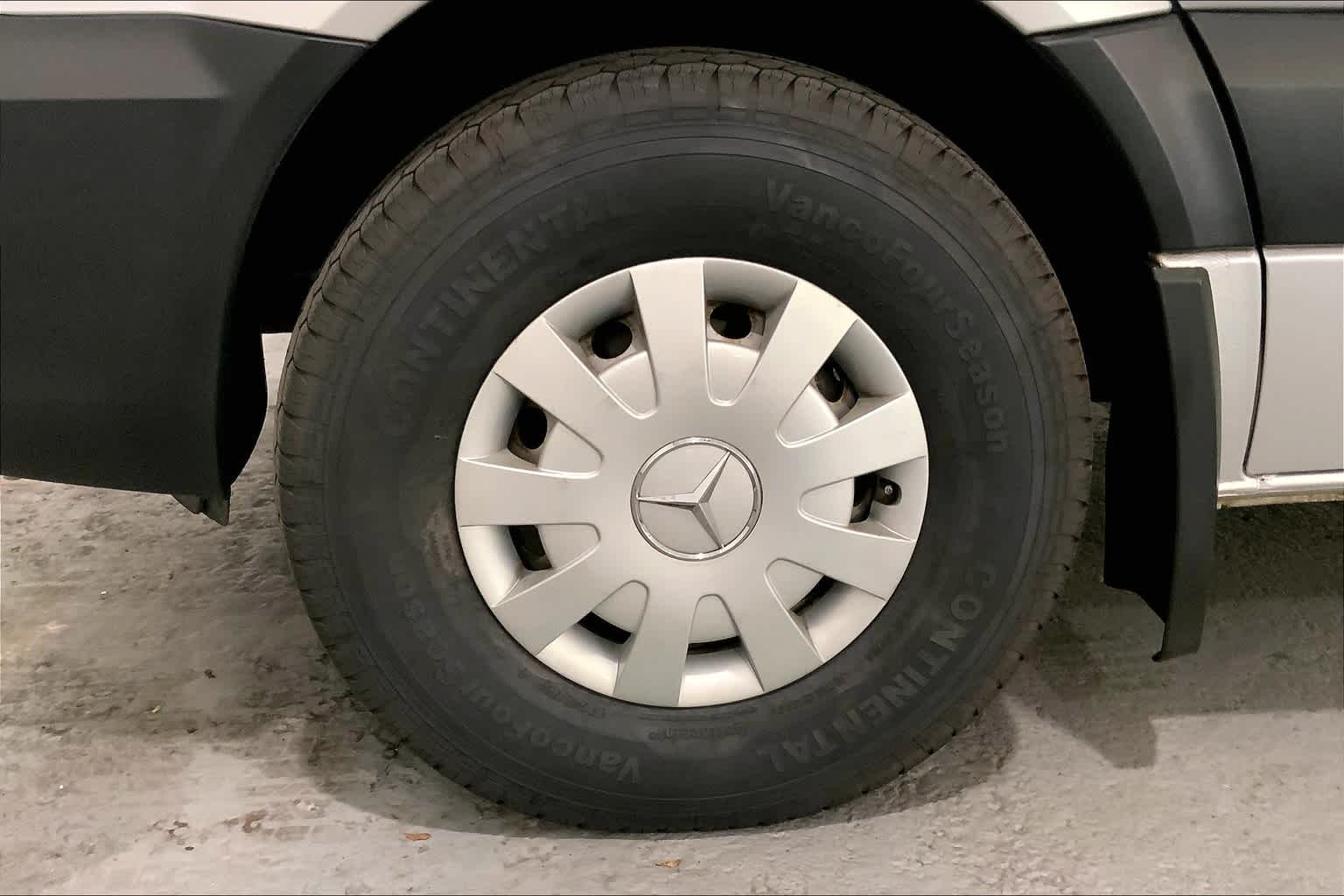 2017 Mercedes-Benz Sprinter Passenger Van 2500 High Roof V6 170 RWD